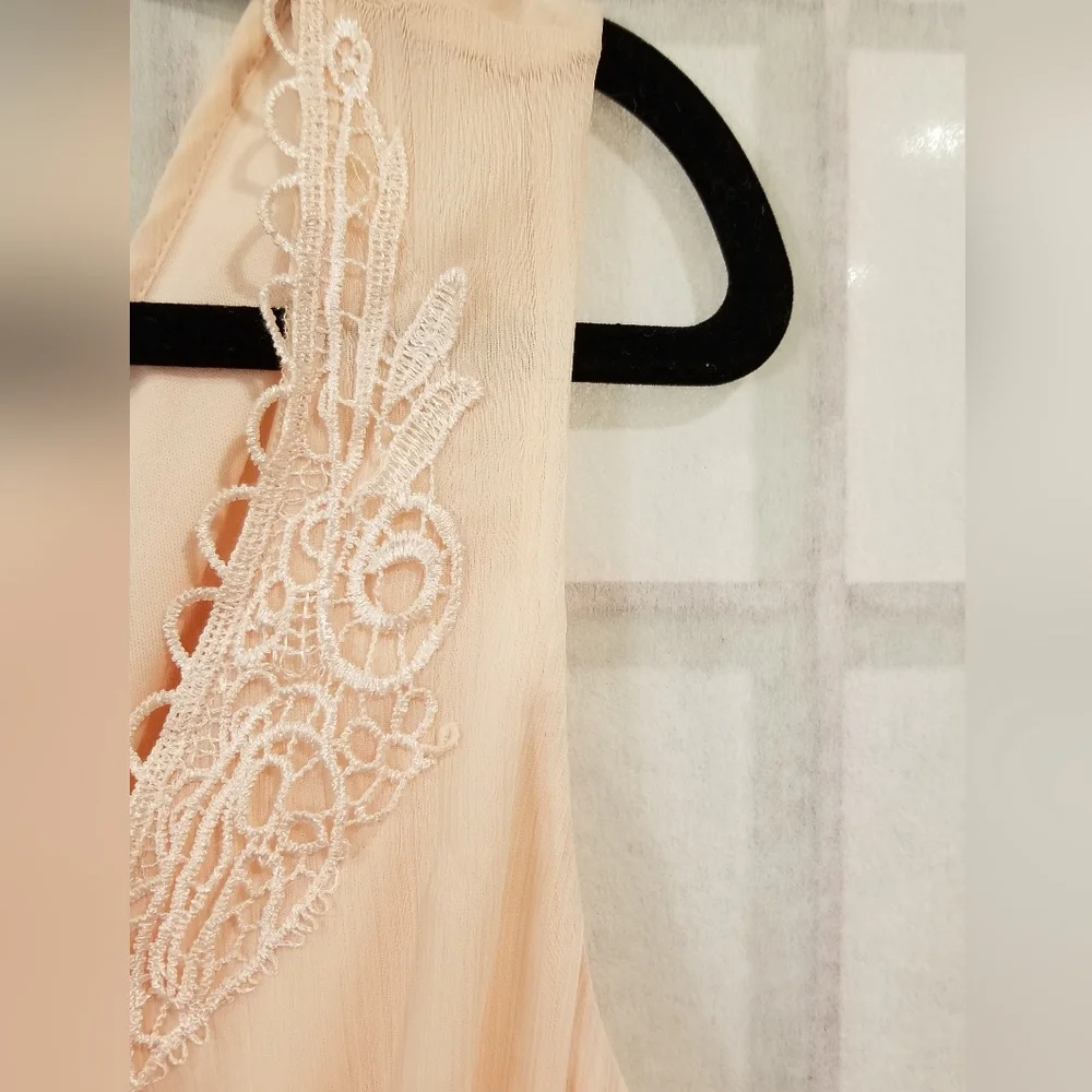 Blush sleeveless dress - Picture 3 of 6